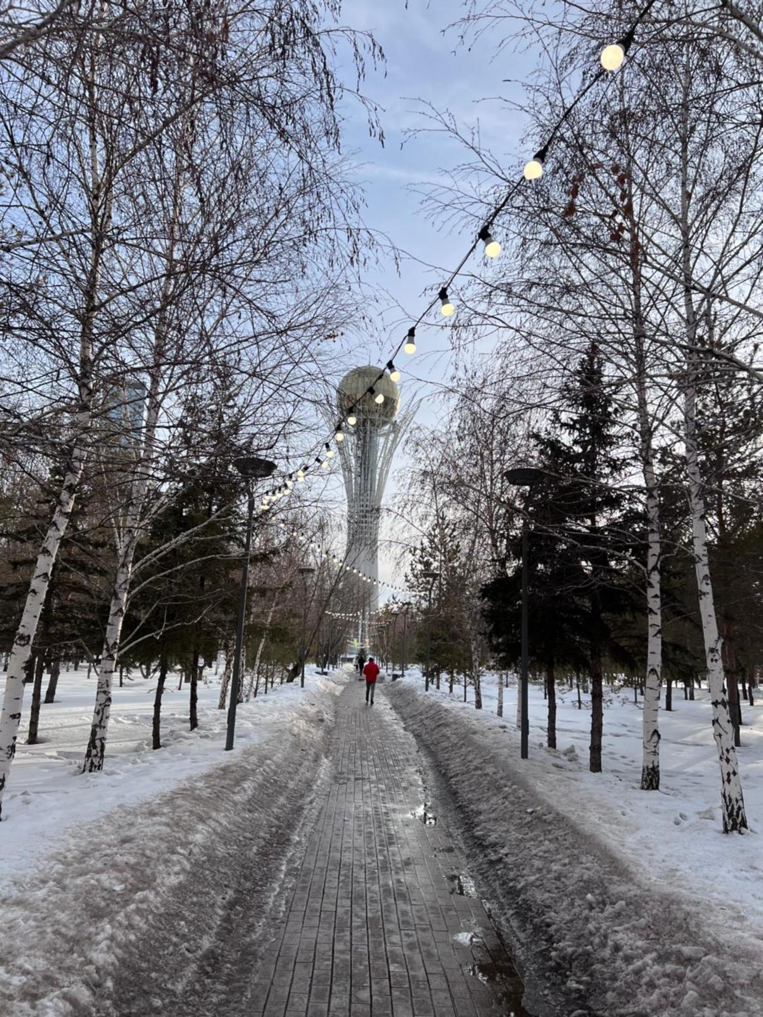 7 Очень Теплая Возле Байтерека Квартира Для 1-4 Человек Astana Buitenkant foto
